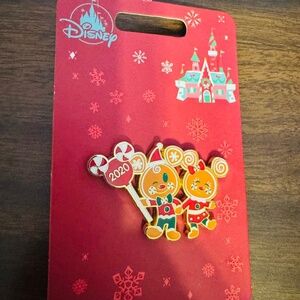 Disney - Collectible 2020 Gingerbread Mickey and Minnie Christmas Pin